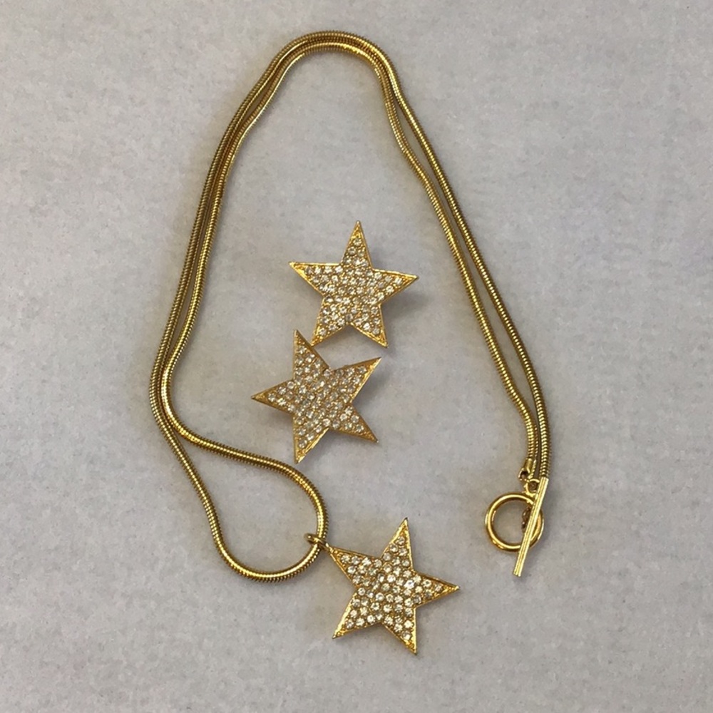 Crystal star shaped earrings and necklace set